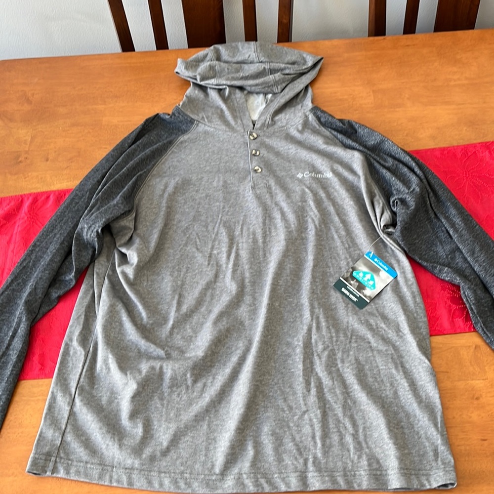 Brand new with tags gray Columbia sport long sleeve Large